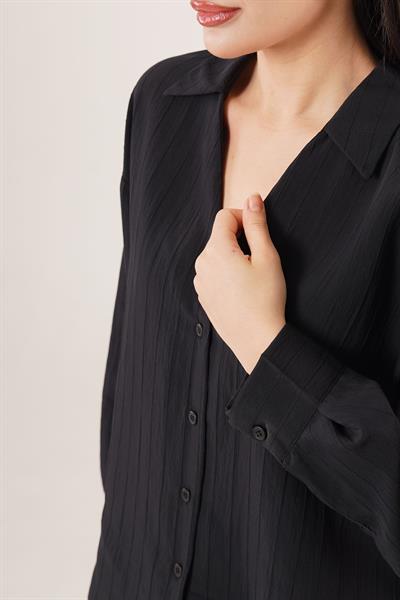 V Yaka Yarasa Kol Detaylı Çizgili Siyah Gömlek