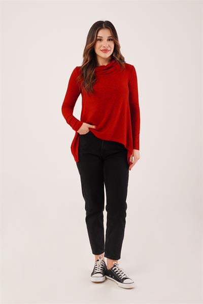 Degaje Yaka Yumoş Kumaş Kırmızı Bluz