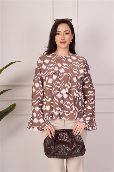 Desenli Kat Kat Volanlı Kahve Bluz