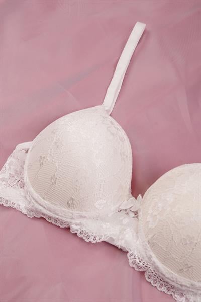 Destekli Moonlit Serisi Beyaz Dantelli Sütyen Takımı