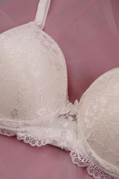 Destekli Moonlit Serisi Beyaz Dantelli Sütyen Takımı