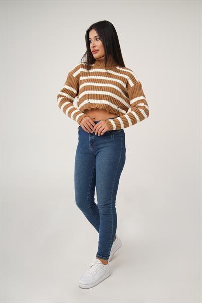 Destroyed Detay Boğazlı Camel Kısa Triko Kazak