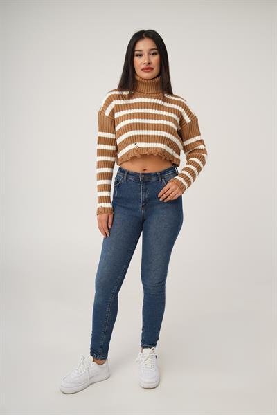 Destroyed Detay Boğazlı Camel Kısa Triko Kazak