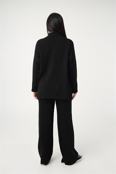 Dik Yaka Tunik Pantolon Model Siyah Triko Takım
