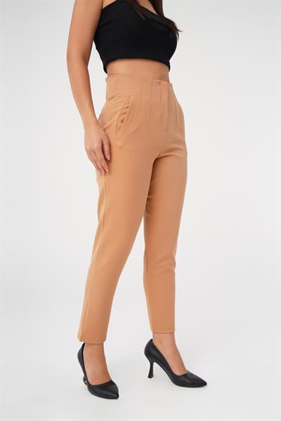 Dikiş Detaylı Havuç Kesim Camel Pantolon