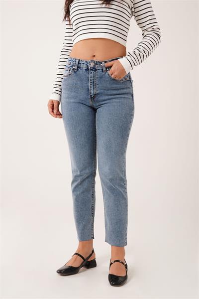 Dikişsiz Paça Orta Mavi Mom Jean