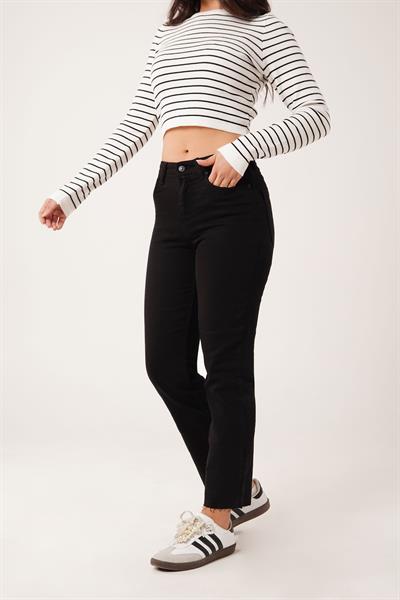 Dikişsiz Paça Siyah Mom Jean