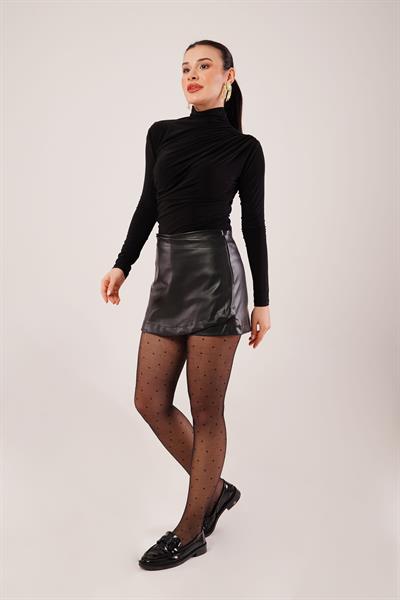 Drape Detay Dik Yaka Siyah Bluz