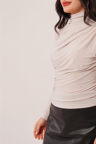 Drape Detay Dik Yaka Taş Bluz