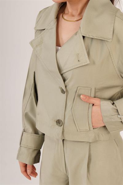 Düğmeli Astarlı Cepli Crop Trençkot Çağla Yeşili