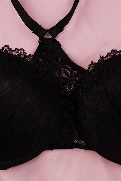 Elegance Serisi Sırt Çapraz Siyah Dantelli Sütyen