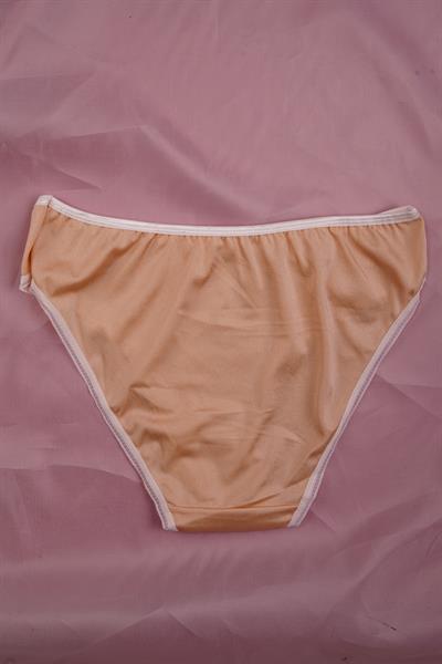 Etrafı Dantelli Ten Düz Model Külot