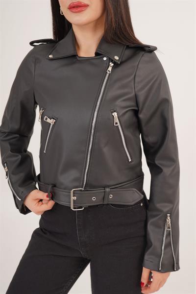Kemer ve Fermuar Detaylı Siyah Deri Ceket	