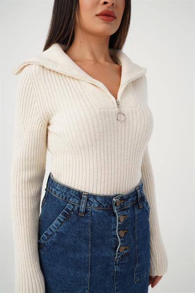 Fermuar Detaylı Kısa Model Ekru Triko Kazak