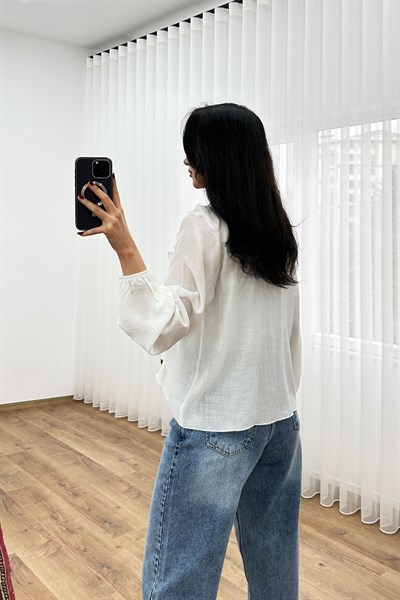 Fırfır Detaylı Uzun Kol Beyaz Bluz