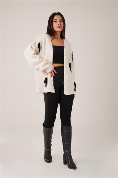 Fiyonk Detaylı Ekru Triko Hırka