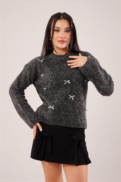 Fiyonklu Buklet Siyah Triko Kazak