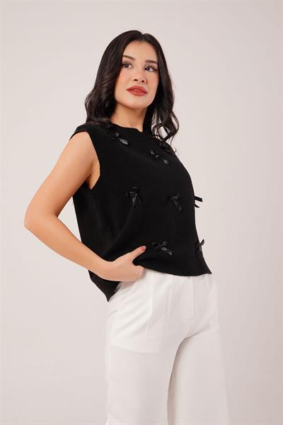 Fiyonklu Siyah Triko Süveter