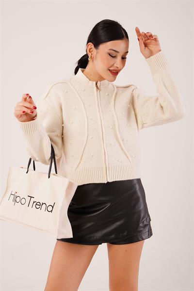 Full İnci İşlemeli Bej Triko Hırka