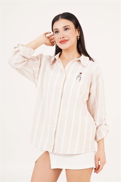 Kalp Nakış Detaylı Geniş Çizgili Bej Gömlek