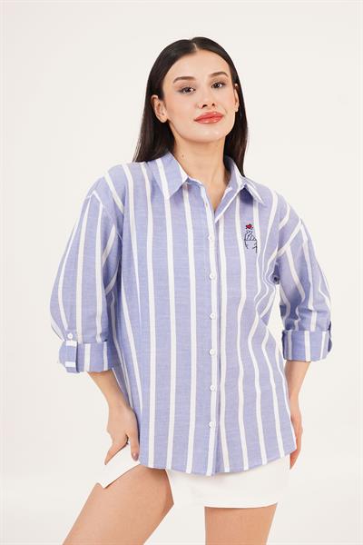 Kalp Nakış Detaylı Geniş Çizgili Mavi Gömlek