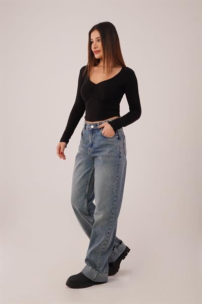 Geniş Yaka Siyah Basic Body Bluz