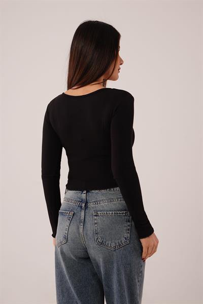 Geniş Yaka Siyah Basic Body Bluz