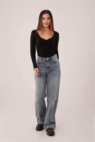 Geniş Yaka Siyah Basic Body Bluz
