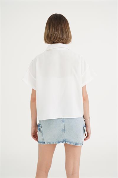 Göz Nakışlı Kısa Kol Beyaz Gömlek