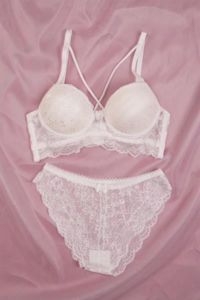 Grit & Lace Serisi Çapraz Askılı Ekru Sütyen Takımı