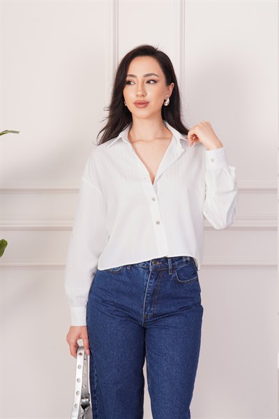 Gümüş Çizgili Düğmeli Beyaz Gömlek