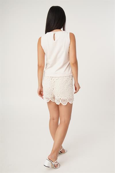 Güpürlü Sıfır Kol Bej Bluz