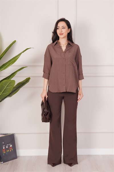 Kalın Çizgili Düğmeli Kahve Gömlek