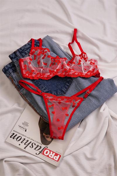 Kalp Nakışlı Tüllü Kırmızı Bralet Takımı (Sütyen & Tanga)