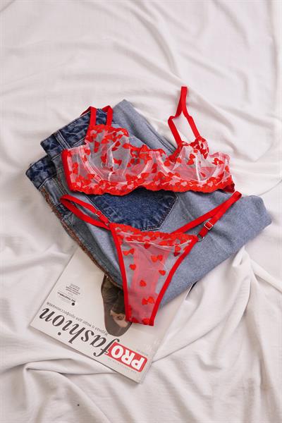 Kalp Nakışlı Tüllü Kırmızı Bralet Takımı (Sütyen & Tanga)
