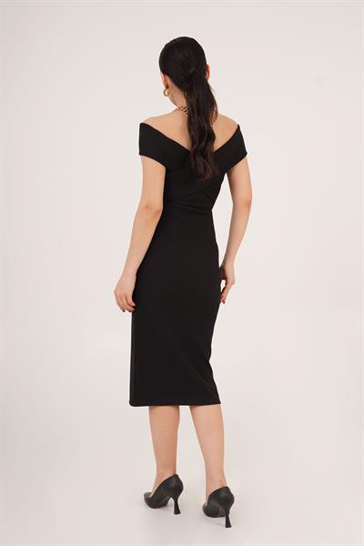 Kayık Yaka Çapraz Detaylı Fitilli Siyah Elbise