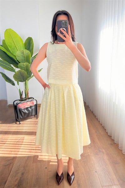 Kirpik Dokulu Bluz Etek Sarı Elegant Takım