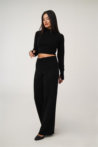 Kısa Model Siyah Crop ve Pantolon Takımı