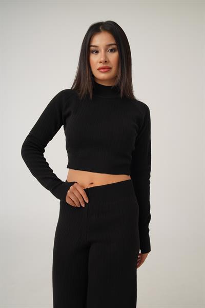 Kısa Model Siyah Crop ve Pantolon Takımı