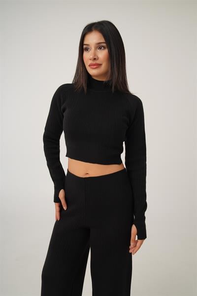 Kısa Model Siyah Crop ve Pantolon Takımı