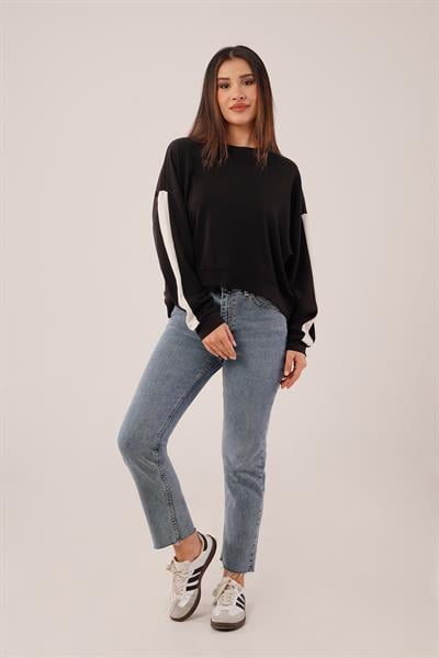 Kol Şerit Detaylı Yarasa Kol Siyah Sweatshirt