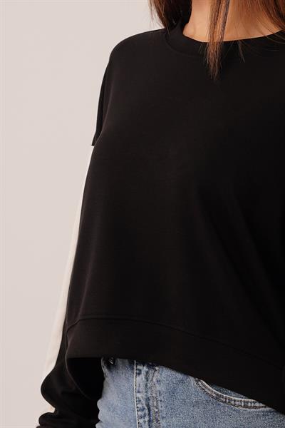 Kol Şerit Detaylı Yarasa Kol Siyah Sweatshirt