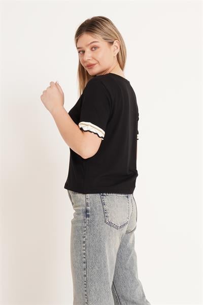 Kol Ucu Sim İp Geçişli Siyah Tişört