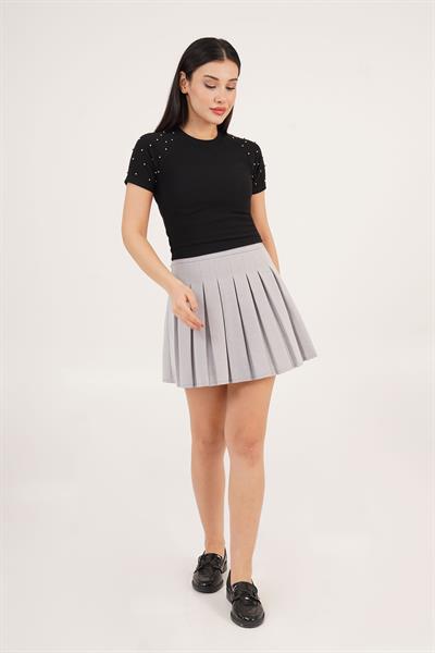 Kolu İnci Detaylı Basic Siyah Tişört