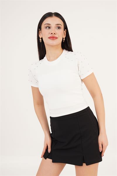 Kolu İnci Detaylı Basic Beyaz Tişört