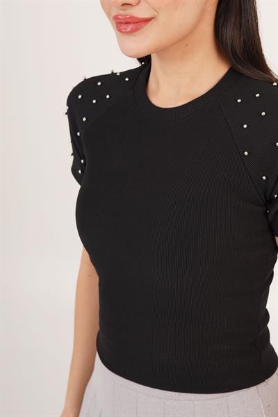 Kolu İnci Detaylı Basic Siyah Tişört