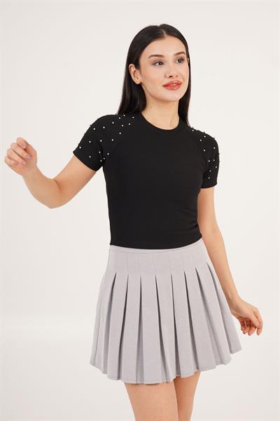 Kolu İnci Detaylı Basic Siyah Tişört