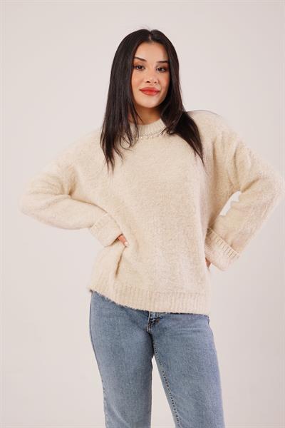 Kolye Detay Buklet Bej Triko Kazak