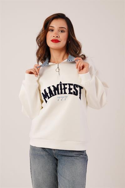 Kot Detay Manifest Nakışlı Beyaz Sweatshirt