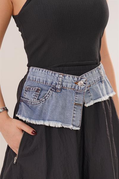 Denim Detaylı Siyah Paraşüt Etek